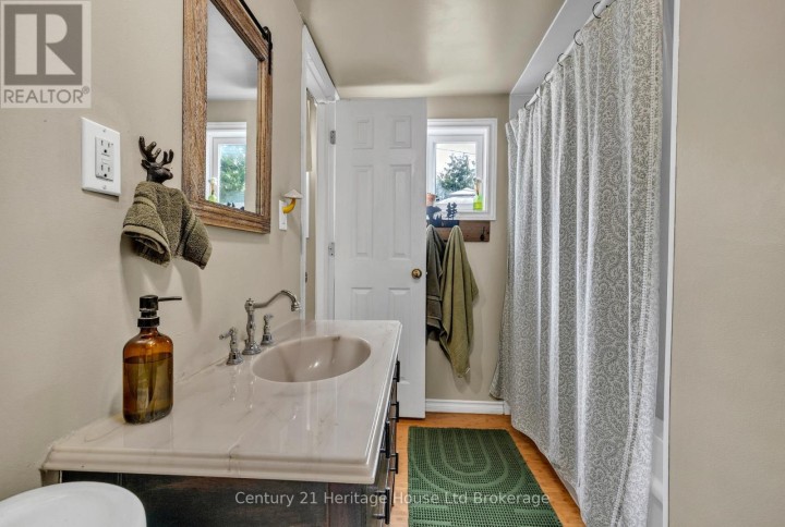 Photo 13 at 674 Hayball Street, Woodstock - North, Woodstock