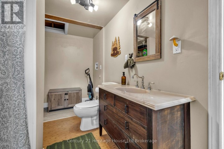 Photo 14 at 674 Hayball Street, Woodstock - North, Woodstock