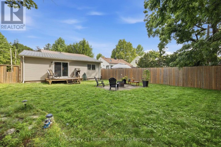 Photo 17 at 674 Hayball Street, Woodstock - North, Woodstock