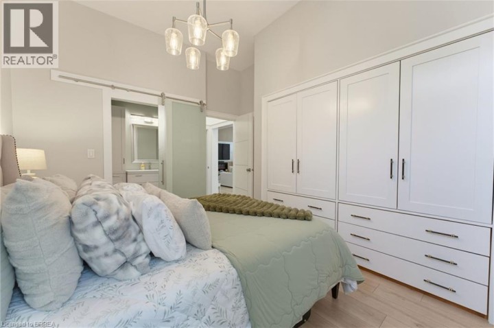 Photo 14 at 33 Elgin Street, East Ward, Brantford