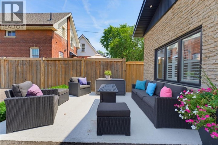 Photo 3 at 33 Elgin Street, East Ward, Brantford