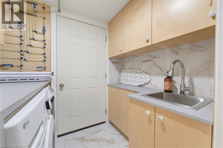 Photo 18 at 33 Elgin Street, East Ward, Brantford