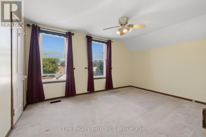 Photo 16 at 17 Douglas Street, Woodstock - South, Woodstock
