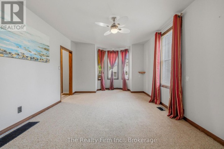 Photo 6 at 17 Douglas Street, Woodstock - South, Woodstock
