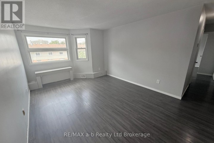 Photo 11 at 36 - 64 Hiawatha Road, Woodstock - North, Woodstock
