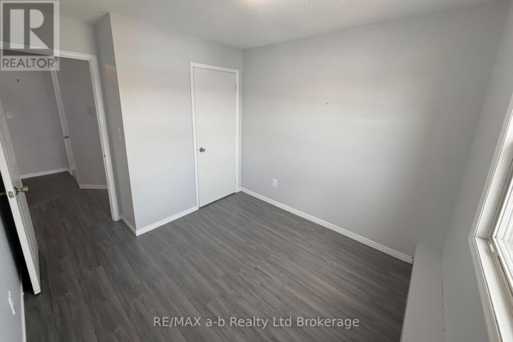 Photo 22 at 36 - 64 Hiawatha Road, Woodstock - North, Woodstock