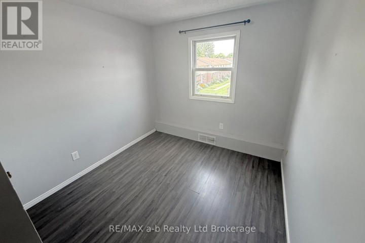 Photo 23 at 36 - 64 Hiawatha Road, Woodstock - North, Woodstock