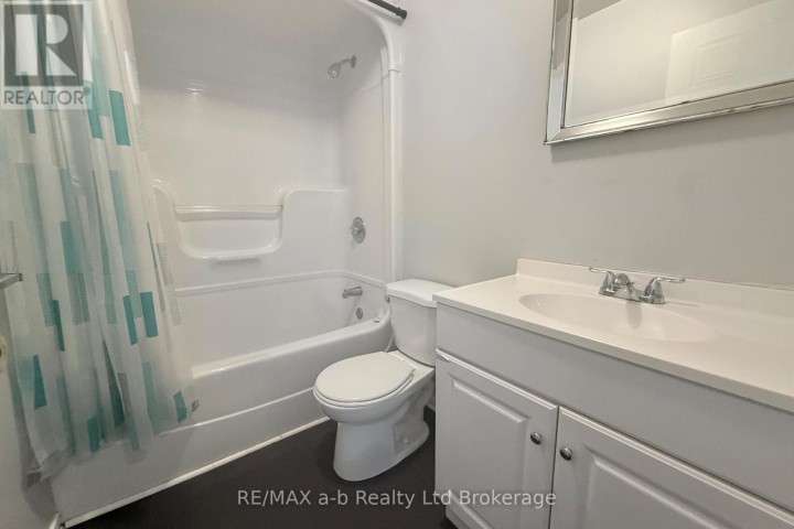 Photo 25 at 36 - 64 Hiawatha Road, Woodstock - North, Woodstock