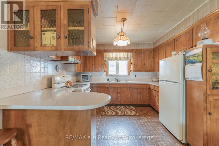 Photo 7 at 81 Vienna Road, Tillsonburg