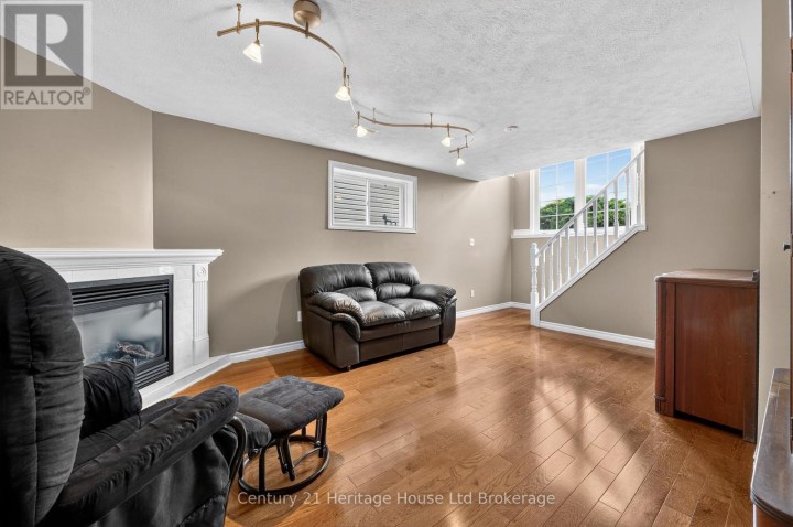 Photo 17 at 16 Herford Street, Tillsonburg