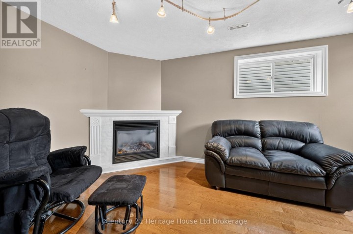 Photo 19 at 16 Herford Street, Tillsonburg