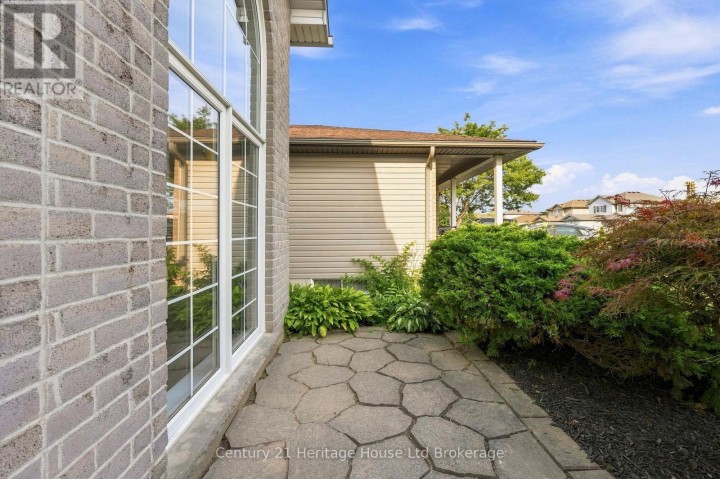 Photo 3 at 16 Herford Street, Tillsonburg