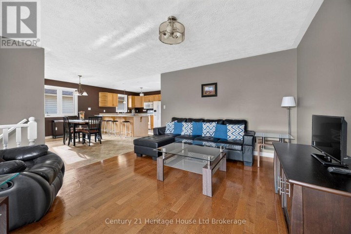 Photo 7 at 16 Herford Street, Tillsonburg