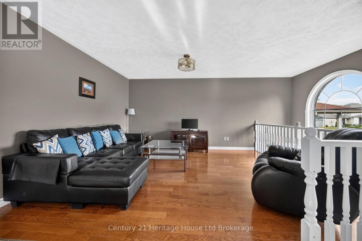 Photo 8 at 16 Herford Street, Tillsonburg