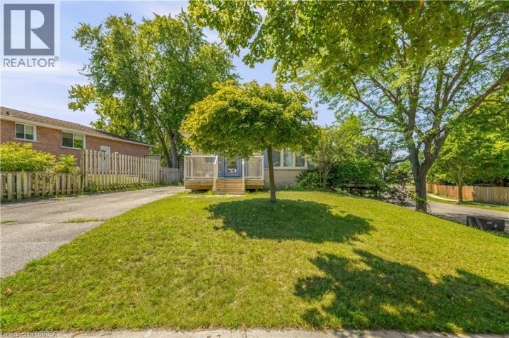 Photo 2 at 160 Woodlawn Avenue, Mayfair, Brantford