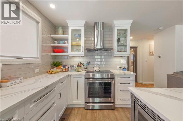 Photo 10 at 160 Woodlawn Avenue, Mayfair, Brantford