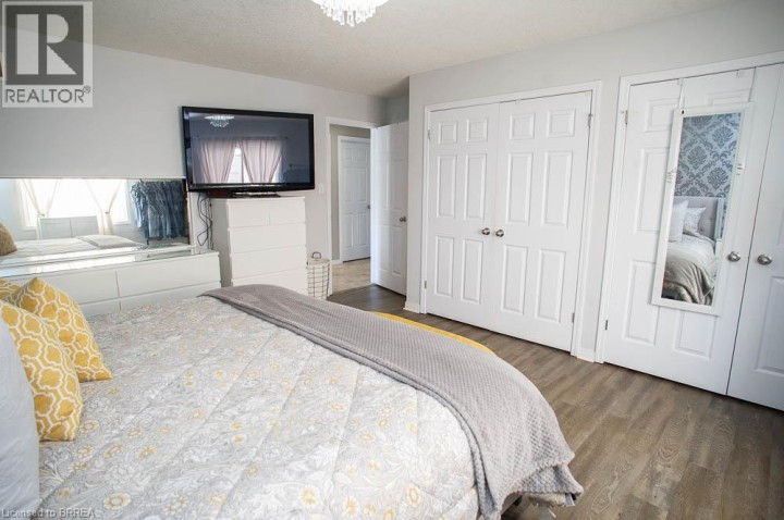 Photo 17 at 48 Nightingale Drive, Donegal / Mcguiness, Brantford