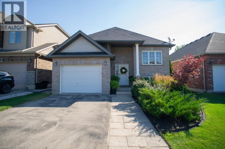 Photo 2 at 48 Nightingale Drive, Donegal / Mcguiness, Brantford
