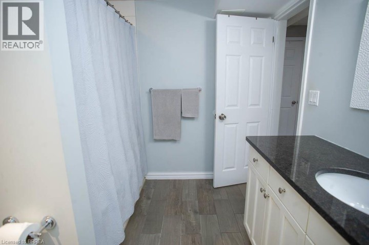 Photo 31 at 48 Nightingale Drive, Donegal / Mcguiness, Brantford