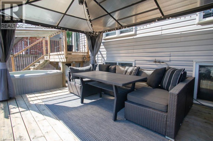 Photo 36 at 48 Nightingale Drive, Donegal / Mcguiness, Brantford