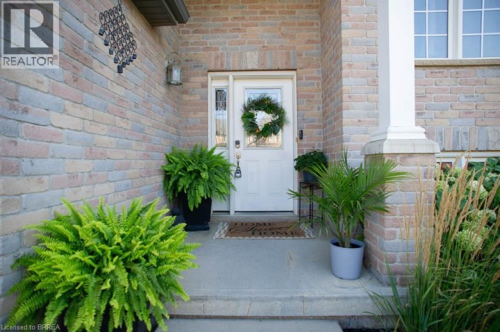 Photo 5 at 48 Nightingale Drive, Donegal / Mcguiness, Brantford