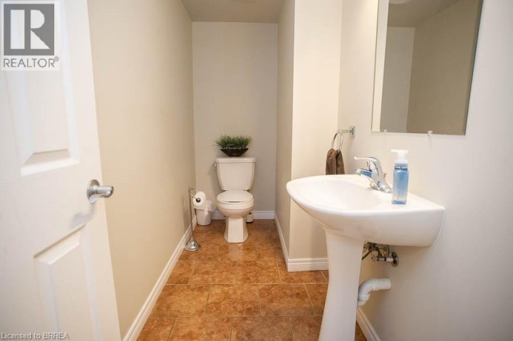 Photo 4 at 67 - 20 McConkey Crescent, Echo Place, Brantford