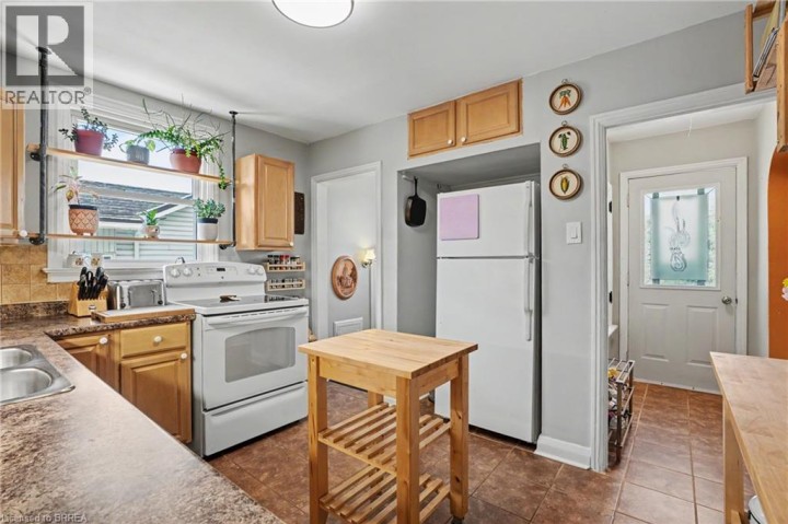Photo 9 at 291 Sheridan Street, East Ward, Brantford