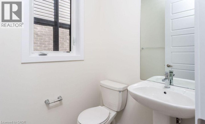 Photo 10 at 16 Monteith Drive, Empire South, Brantford