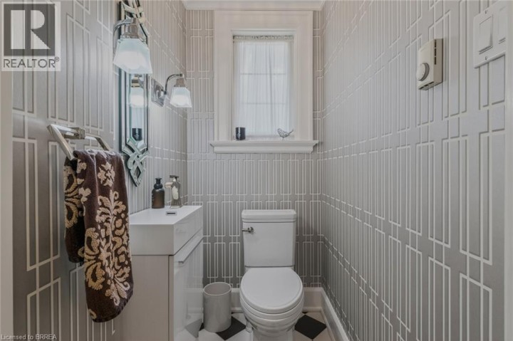 Photo 16 at 19 Inwood Drive, Ava Rd, Brantford