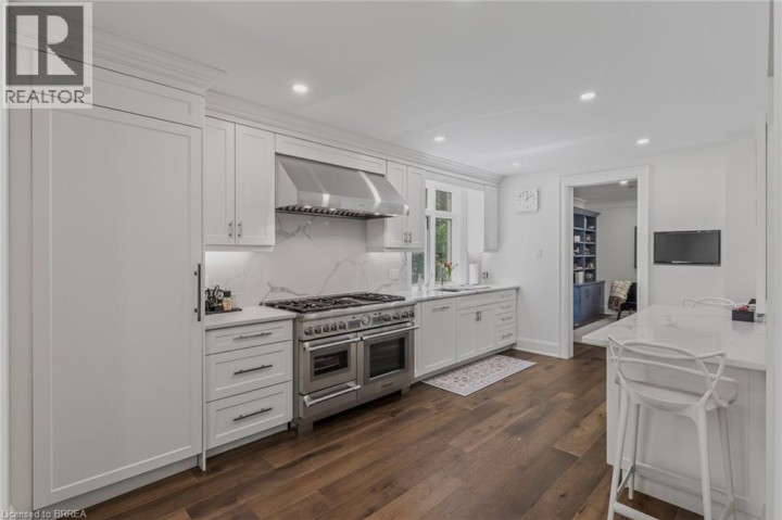 Photo 9 at 19 Inwood Drive, Ava Rd, Brantford