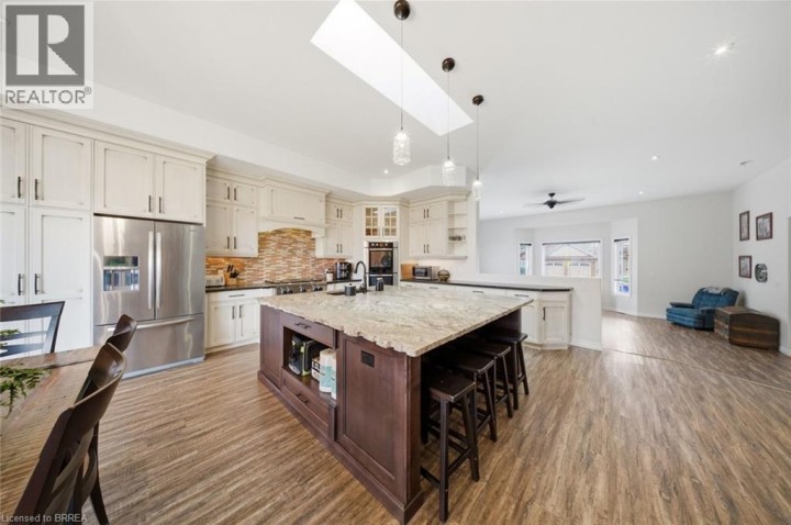 Photo 14 at 5 Echo Villa Avenue, Echo Place, Brantford