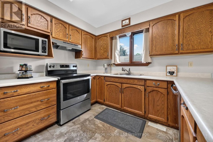 Photo 11 at 174 Metcalfe Street, Ingersoll - North, Ingersoll