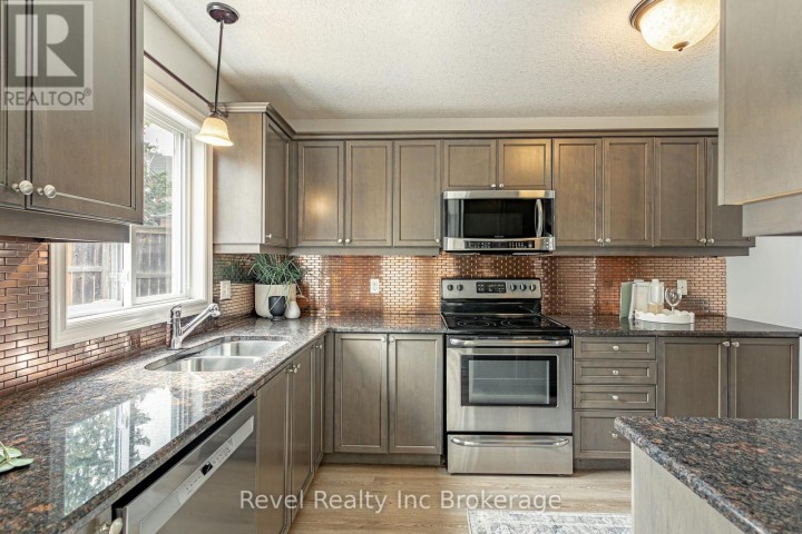 Photo 11 at 420 Sales Drive, Woodstock - South, Woodstock