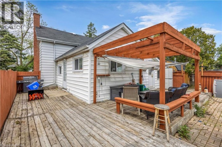 Photo 15 at 35 James Avenue, Echo Place, Brantford
