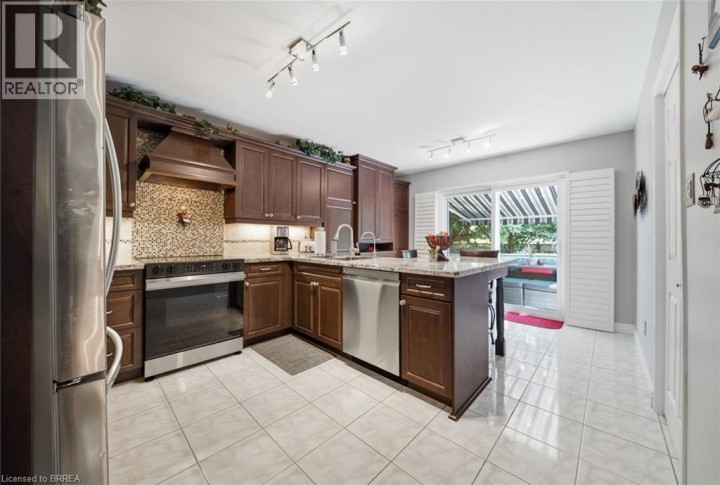 Photo 9 at 37 Mc Intosh Court, Brier Park, Brantford