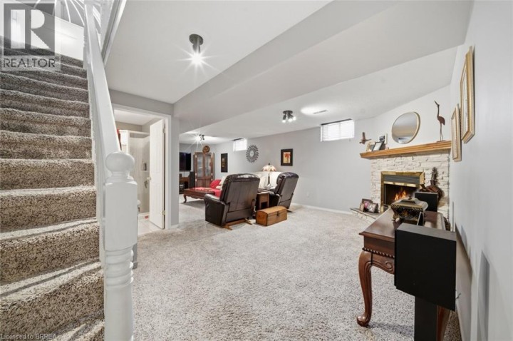 Photo 20 at 37 Mc Intosh Court, Brier Park, Brantford