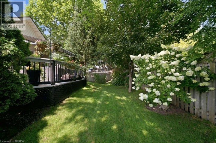 Photo 35 at 37 Mc Intosh Court, Brier Park, Brantford