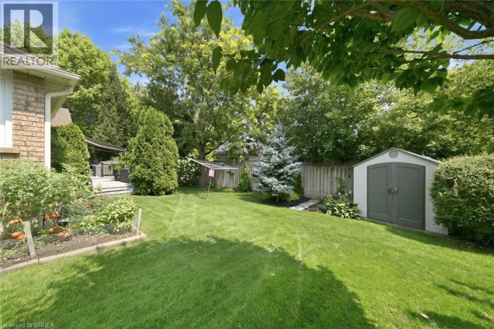Photo 33 at 37 Mc Intosh Court, Brier Park, Brantford