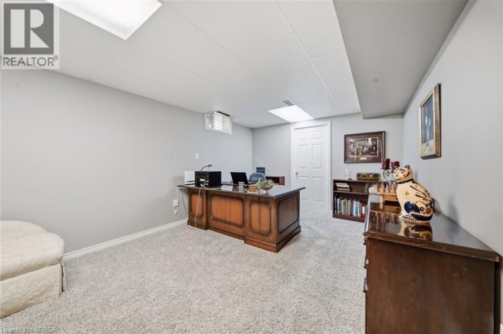 Photo 25 at 37 Mc Intosh Court, Brier Park, Brantford
