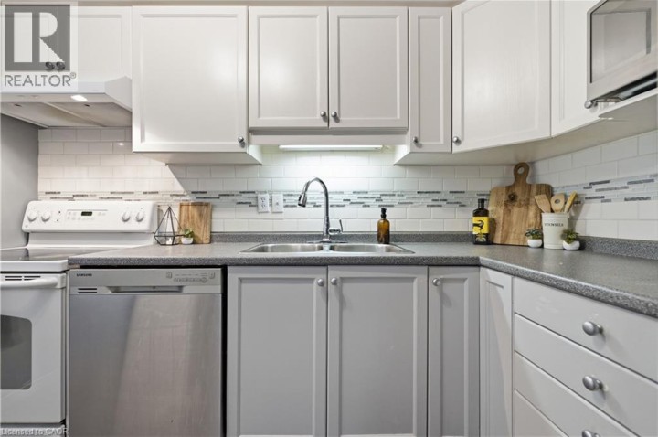Photo 13 at 31 Galileo Boulevard, Terrace Hill, Brantford
