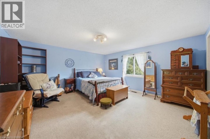 Photo 11 at 367 Nelson Street, Echo Place, Brantford