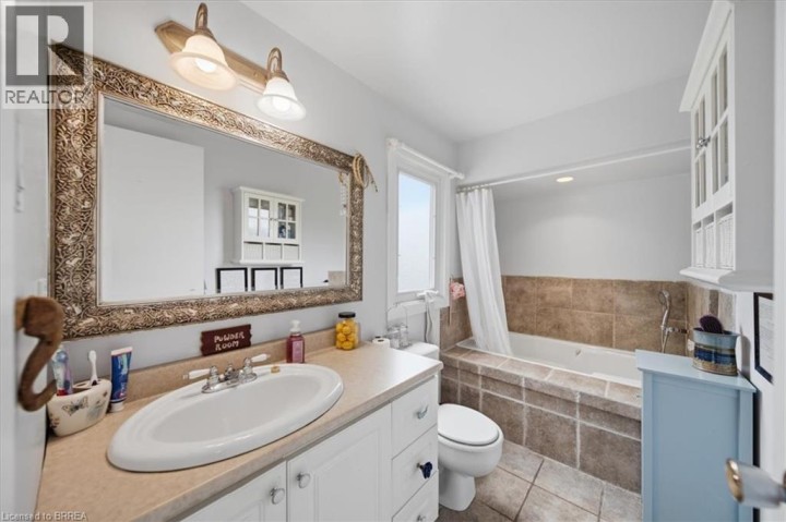 Photo 9 at 367 Nelson Street, Echo Place, Brantford