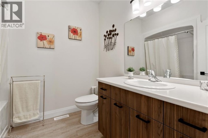 Photo 16 at 19 Martin Street, Tillsonburg