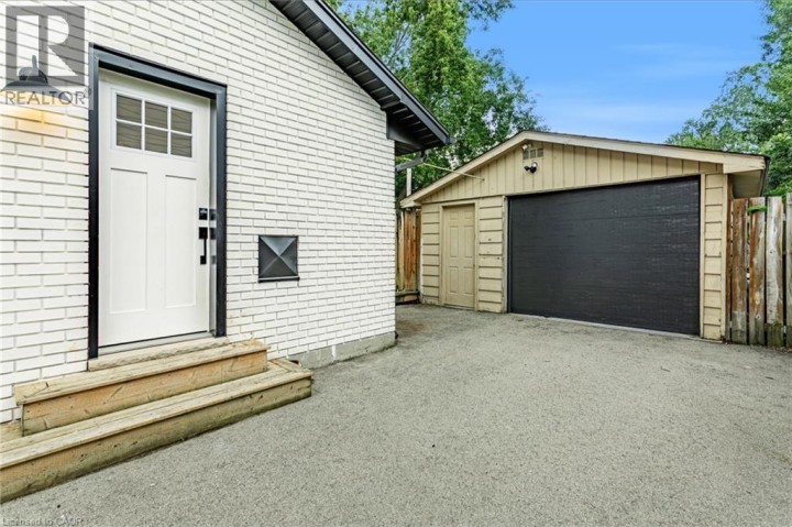 Photo 3 at 811 Hughson Street, Woodstock - North, Woodstock