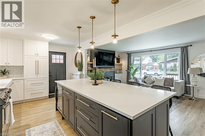 Photo 11 at 811 Hughson Street, Woodstock - North, Woodstock