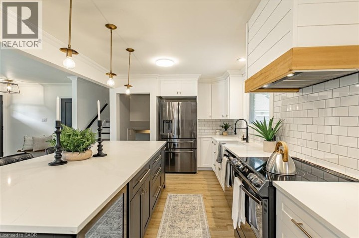 Photo 13 at 811 Hughson Street, Woodstock - North, Woodstock