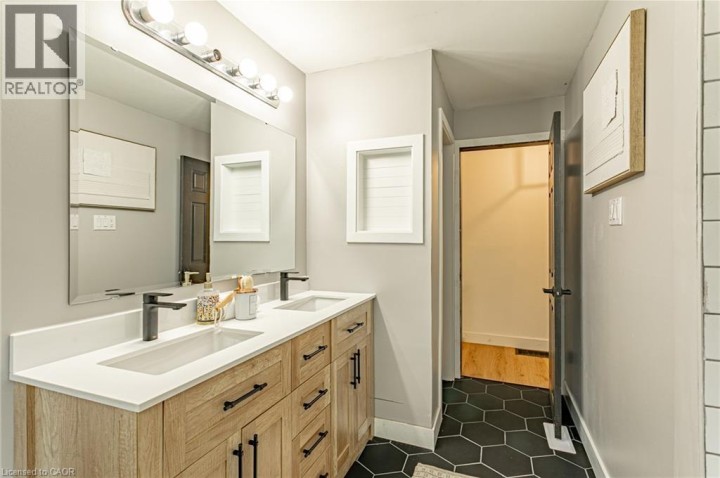 Photo 20 at 811 Hughson Street, Woodstock - North, Woodstock