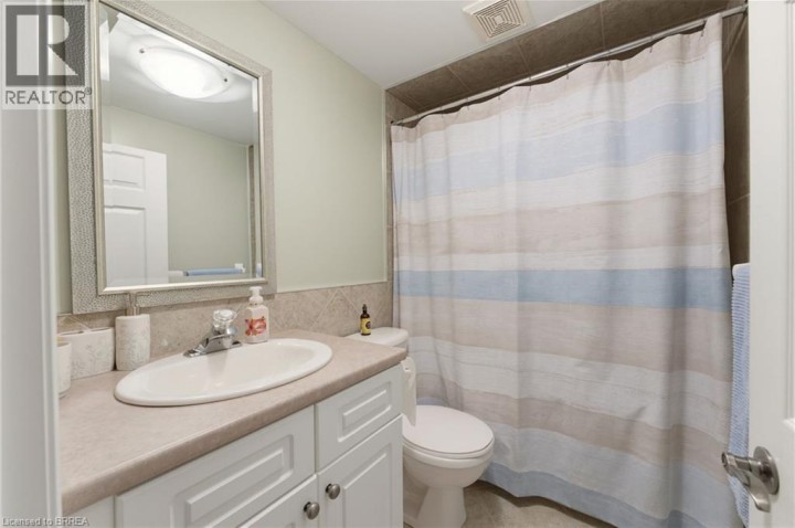 Photo 20 at 35 Varadi Avenue, Brier Park, Brantford