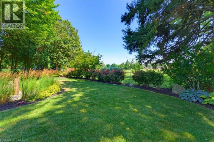 Photo 28 at 35 Varadi Avenue, Brier Park, Brantford