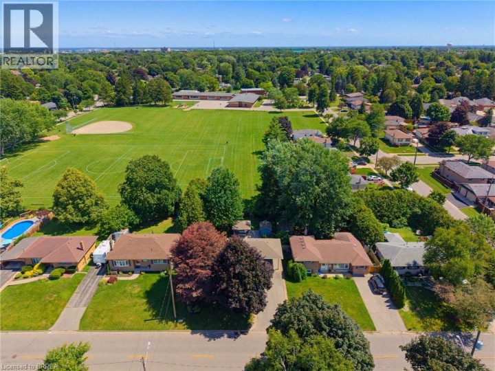 Photo 31 at 35 Varadi Avenue, Brier Park, Brantford